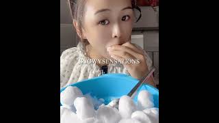 EATING DUMPLING CRUNCHY ICE BITES ASMR #iceeating #iceeatingasmr #iceeatingonlybites #squeakyice