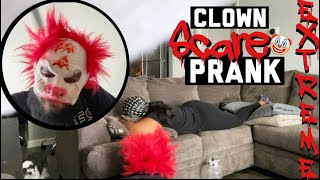 EXTREME CLOWN SCARE PRANK ON GIRLFRIEND‼️ *SHE BEAT MY A**