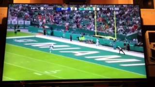 Buffalo vs Miami player catch ball with one hand