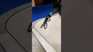 HOW MANY BARSPINS IN THIS SHORT!? #bmx