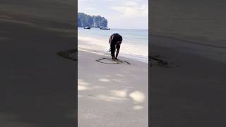 Making heart ❤️on Ao nang beach | Krabi (Thailand)#shorts #ytshorts #honeymoon