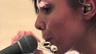 Nastya Maslova & M.Elenberger - Fly on water (live looping)