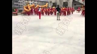 the Chinese traditional art Dragon Dance Performance