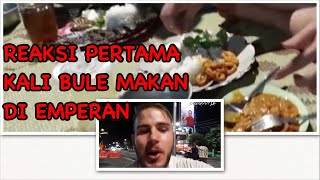 BULE MAKAN DITROTOAR UNTUNG GA DIGREBEK SATPOL PP-JUS MURAH ALUN-ALUN KARANGANYAR-SOLO ☺️