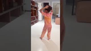 Allu Arjun daughter Arha dancing for kacha badam | #alluarjun #reels #reelsindia