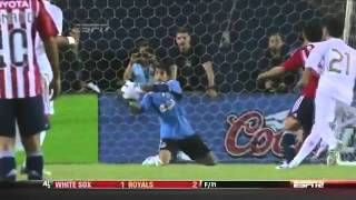 Cristiano Ronaldo knuckleball/dipping free kick vs Chivas 21/7/2011