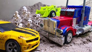 Transformers Devastation Stop Motion Robots - Best of Optimus Prime, BEE & Lego Pyramid Skeleton!