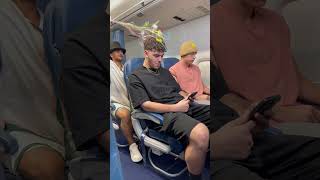 Passengers react to a magician  😂#airplane #shortsvideo #shorts #magician