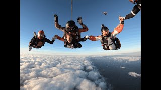 Se la lían para tirarla del avión 🪂 | Skydive MADRID