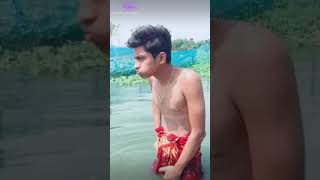 জীবন যেন খেলছে নিঠুর খেলা