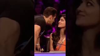 Salman Khan kissing with Shilp shetty #salmankhan #shilpashetty