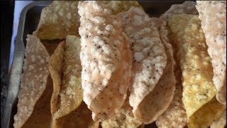 Rice crackers made from Thai rice /ASIA STREET FOOD