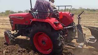 Mahindra 405 Yuvo Tech+ 4WD