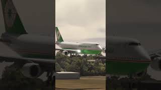 IMPOSSIBLE LANDING Boeing 747 at Gibraltar Airport #shortsviral