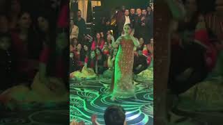 momal Sheikh Dance at Saleem Sheikh Daughter Wedding