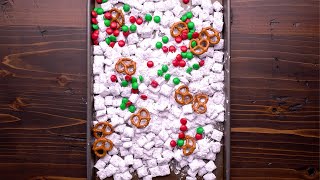 Christmas Puppy Chow | Muddy Buddies | Easy Baking Recipes