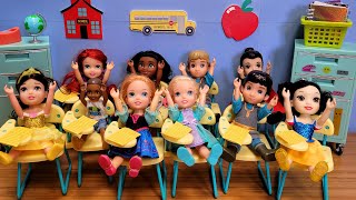 Elsa & Anna toddlers - back to school 2022 - Barbie is the teacher - lockers