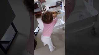 Aprendendo a andar com o carrinho de frutas