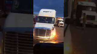 Noob Swift Driver Failing To Park On A Truck Stop