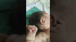 new born baby #babypictures #trendingshorts #bornebaby #having three fingers#plz watch full video