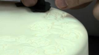 How To Emboss Cakes for an Easy & Dramtic Effect | Global Sugar Art