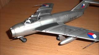 MiG-17 F  AZmodel 1/72