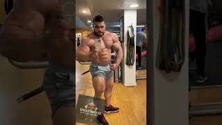 🔥🔥AWESOME BIG BODYBUILDER PRACTICE POSING AND FLEXING || BODYBUILDER SHOWING HOT BODY #bodybuilder