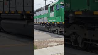 Wheeling and Lake #6986 over Medina's West Liberty Street crossing.