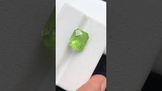 Peridot atonw #rubystone #preciousstone #gemstone #amethyst #aquamarinegemstone #diamond