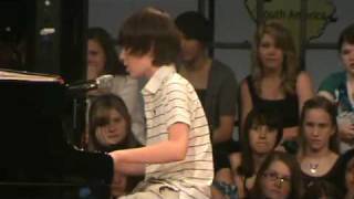 GREYSON 13 YR BOY SINGING PAPARAZZI