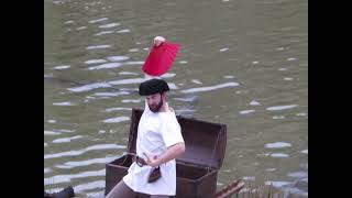 Avant-spectacle des "Chevalier de la Table Ronde" - Puy du Fou - Musique.