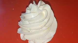 Creme de manteiga Swiss (Swiss butter cream )