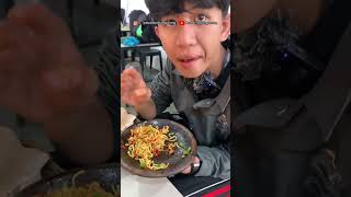 MAKAN SAMBAL MERATE RATE SAMPAI KE PIPI #comedy