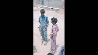 bachpan ki yady bachy enjoy krty hovy