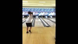 Bowling 1-handed strike