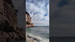 Am Strand von Cala Fuili Wunderschönes Sardinien #travelwithpassion #beach #sardegna