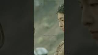 his smirk at the end tho #descendantsofthesun #songjoongki #songhyekyo