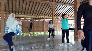 Goyang goyang zumba jogjakarta (bilik kayu resto)