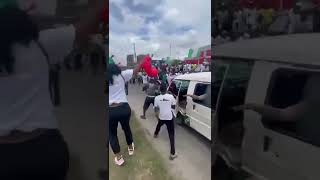 Lagos driver abandons passengers to dance with Obidients.