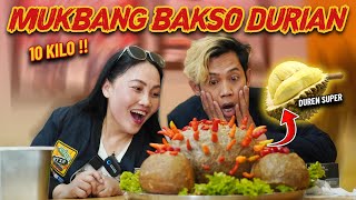 MAKAN BAKSO RAKSASA BERAT 10 KILO!! ISI DURIAN UTUH!! FT @bundalelatresna