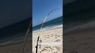 mancing pasiran di pantai