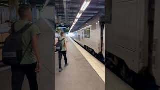 X40 ankommer till￼ Stockholm C med @mr_cxspotter1384 på detta tåg filmat med ​@mr.c6-1312