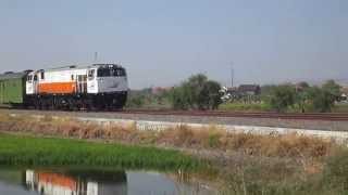 KA 1 argo bromo anggrek melintas di cerme