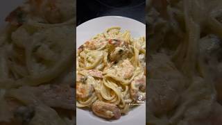 Spaghettis aux crevettes et a la crème fraîche