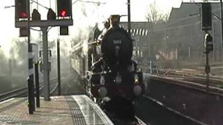 5043 Earl of Mount Edcumbe (Whistles) White Rose at York.