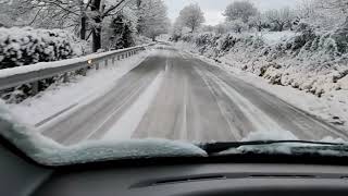 panda sulla neve disavventura per un automobilista