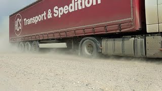 Volvo fh.DAF xf vs Песок//Пробираемся через участки гравийки на грузовиках//Дорога через Котлас/