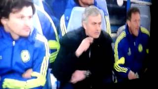 Jose Mourinho's reaction to no penalty *FUNNY*