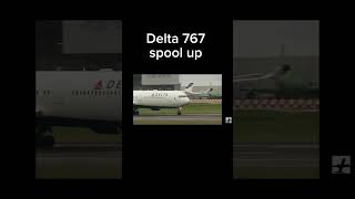 Delta 767 spool up and take off at London Heathrow #planespotting #heathrow