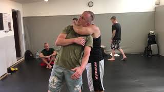 Chi Sao applying the Simple Choke -  Details and Progression